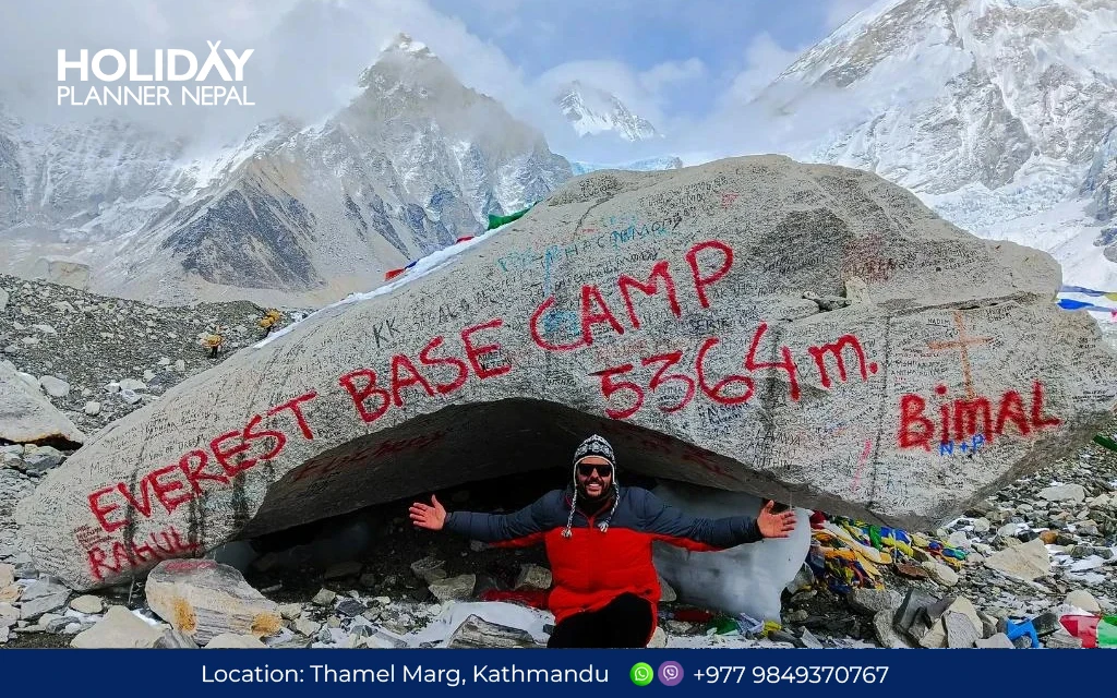 Everest Base Camp Trekking with stunning Himalayan views