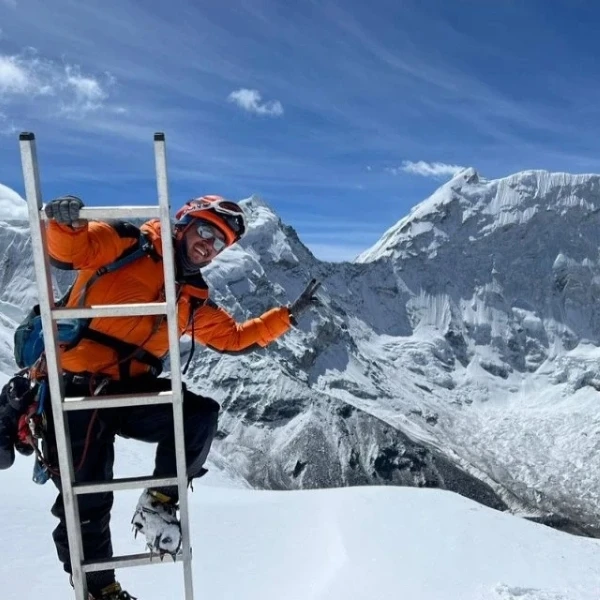 Permit fees for Nepalese climbers