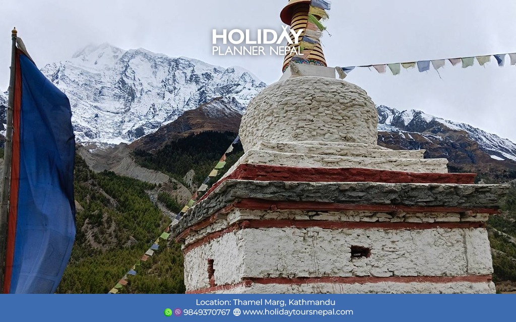 Chorten at Annapurna Circuit Trekking